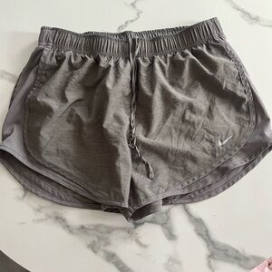 Women’s Nike shorts size M